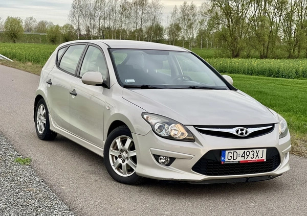 hyundai i30 Hyundai I30 cena 14700 przebieg: 234000, rok produkcji 2010 z Elbląg